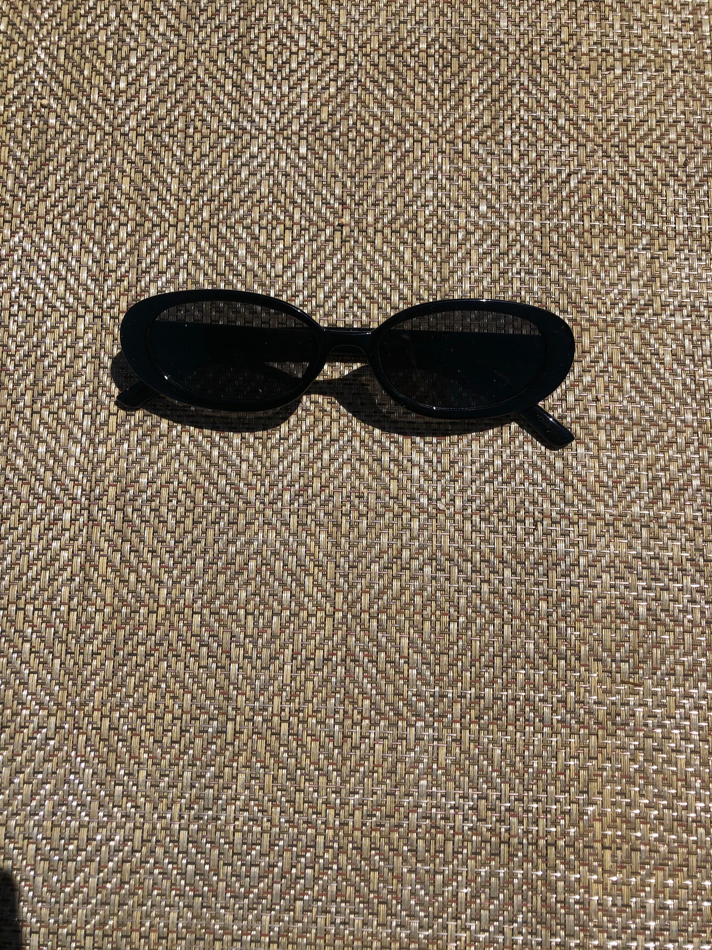 90’s Simple Sunnies