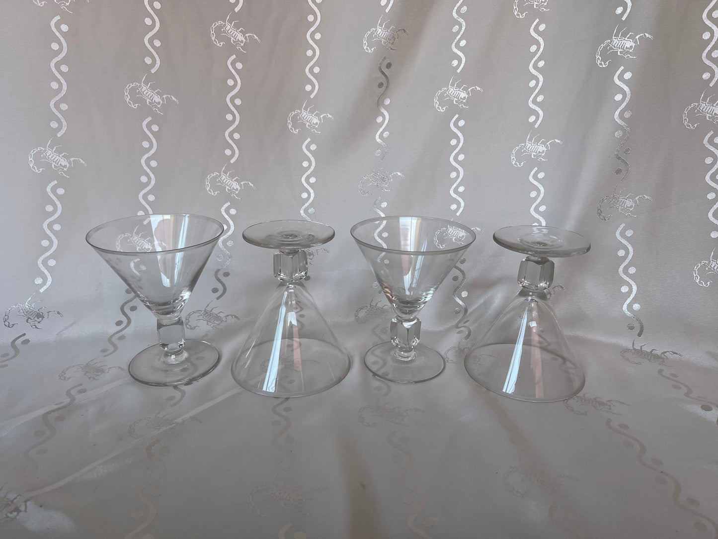 Cube Stem Martini Set