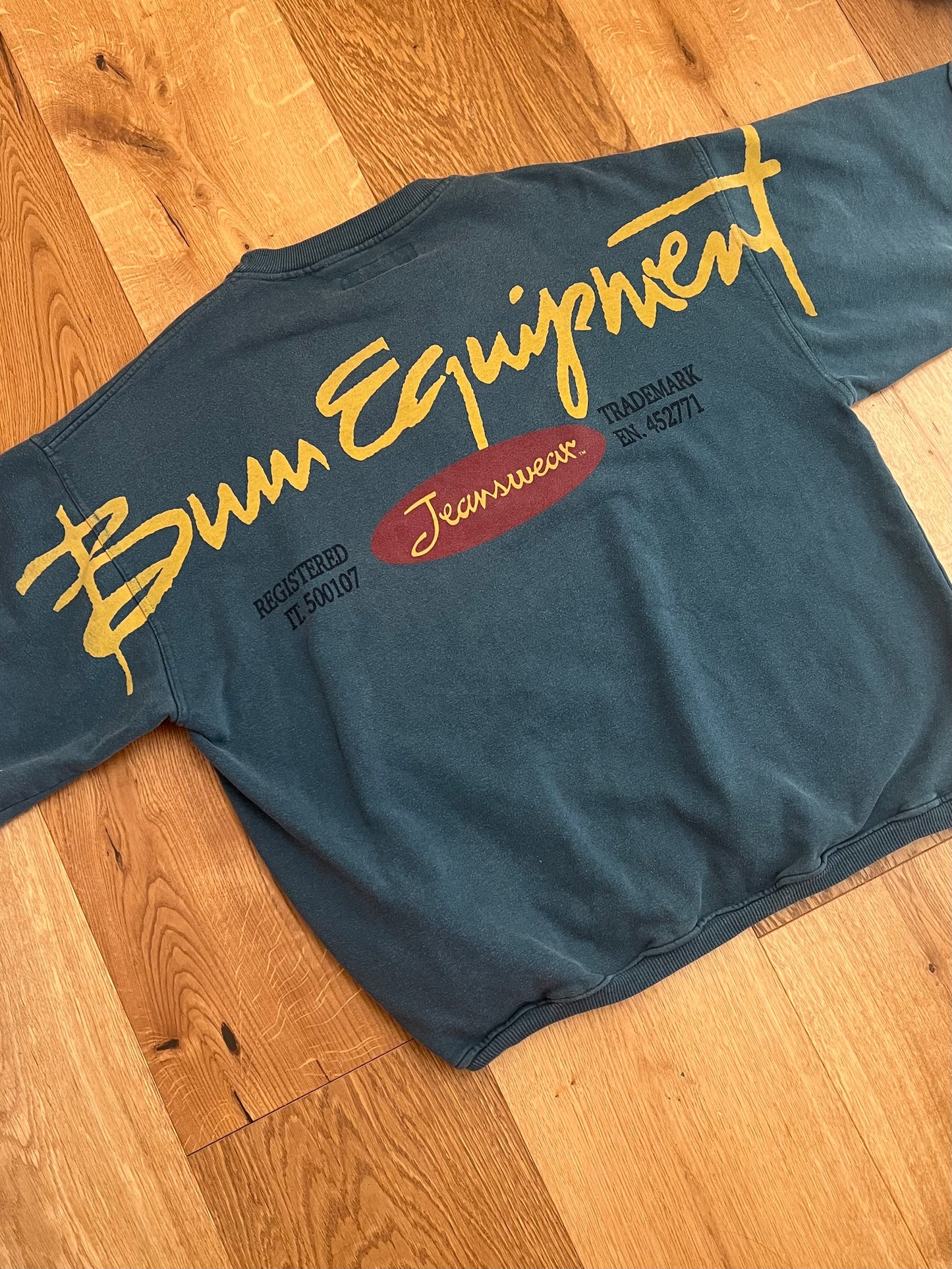 VTG B.U.M Equipment Men’s Blue Short Sleeve Sweatshirt Size M