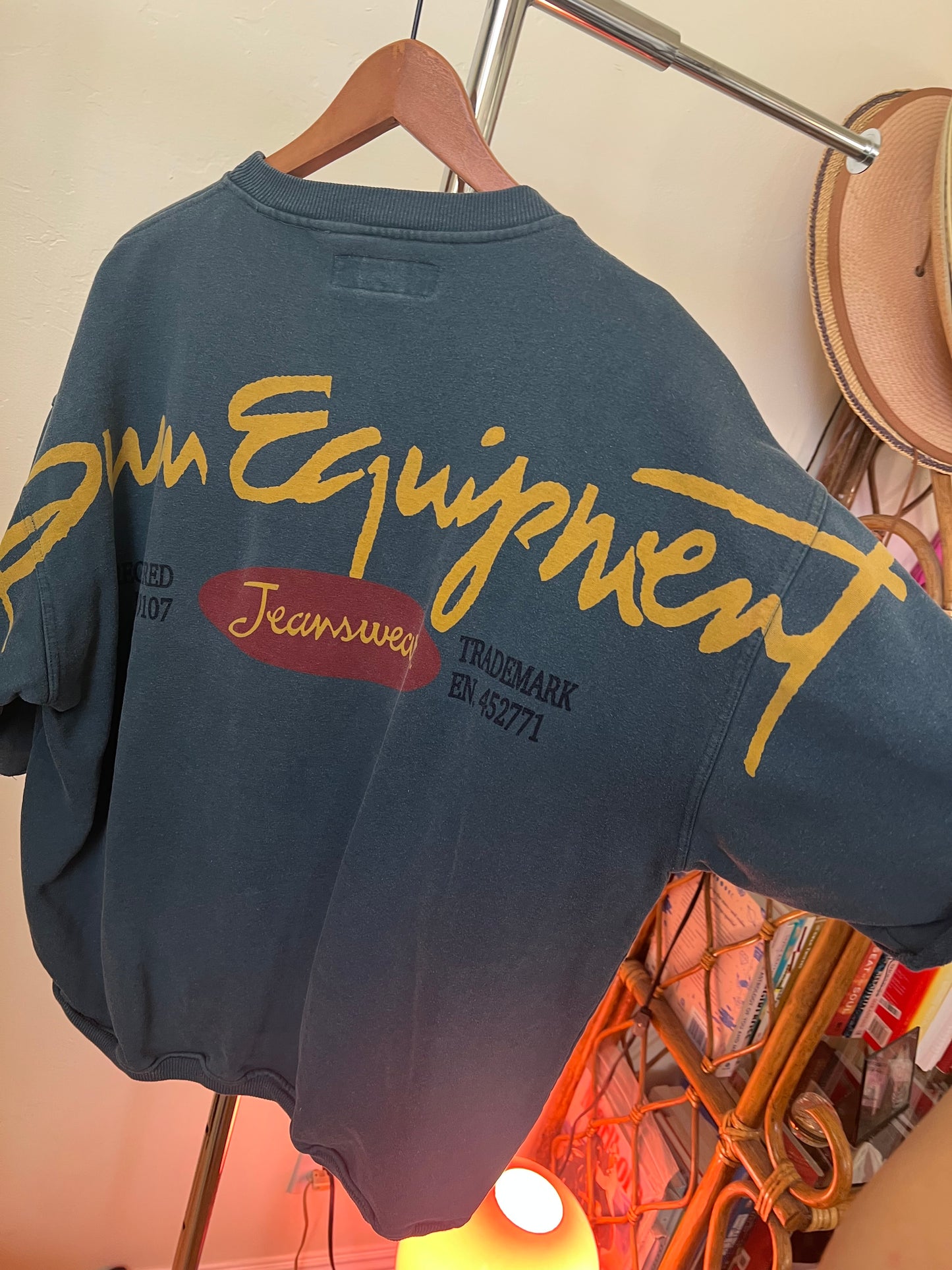 VTG B.U.M Equipment Men’s Blue Short Sleeve Sweatshirt Size M