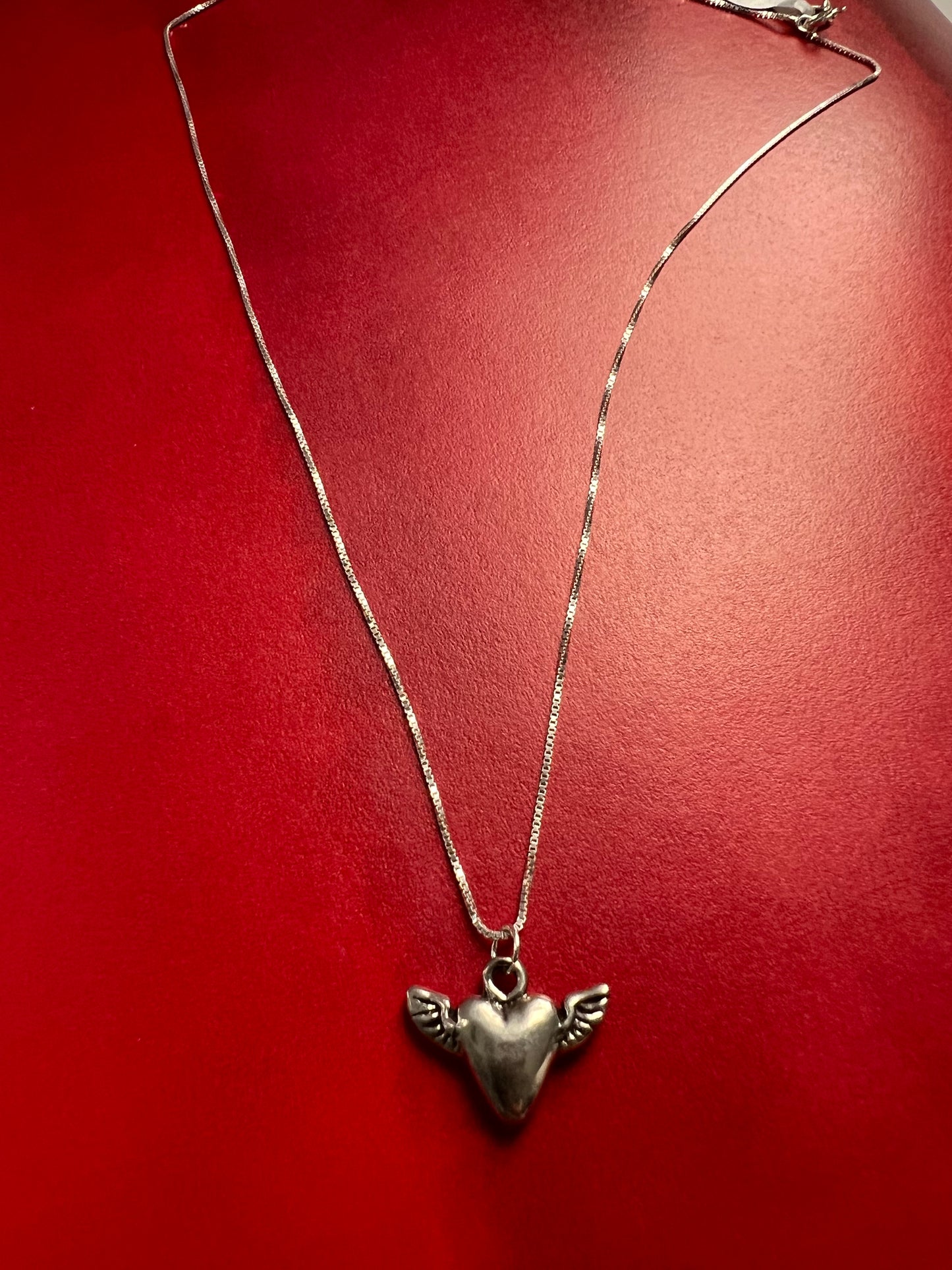 Love ‘em and Leave ‘em Heart Necklace