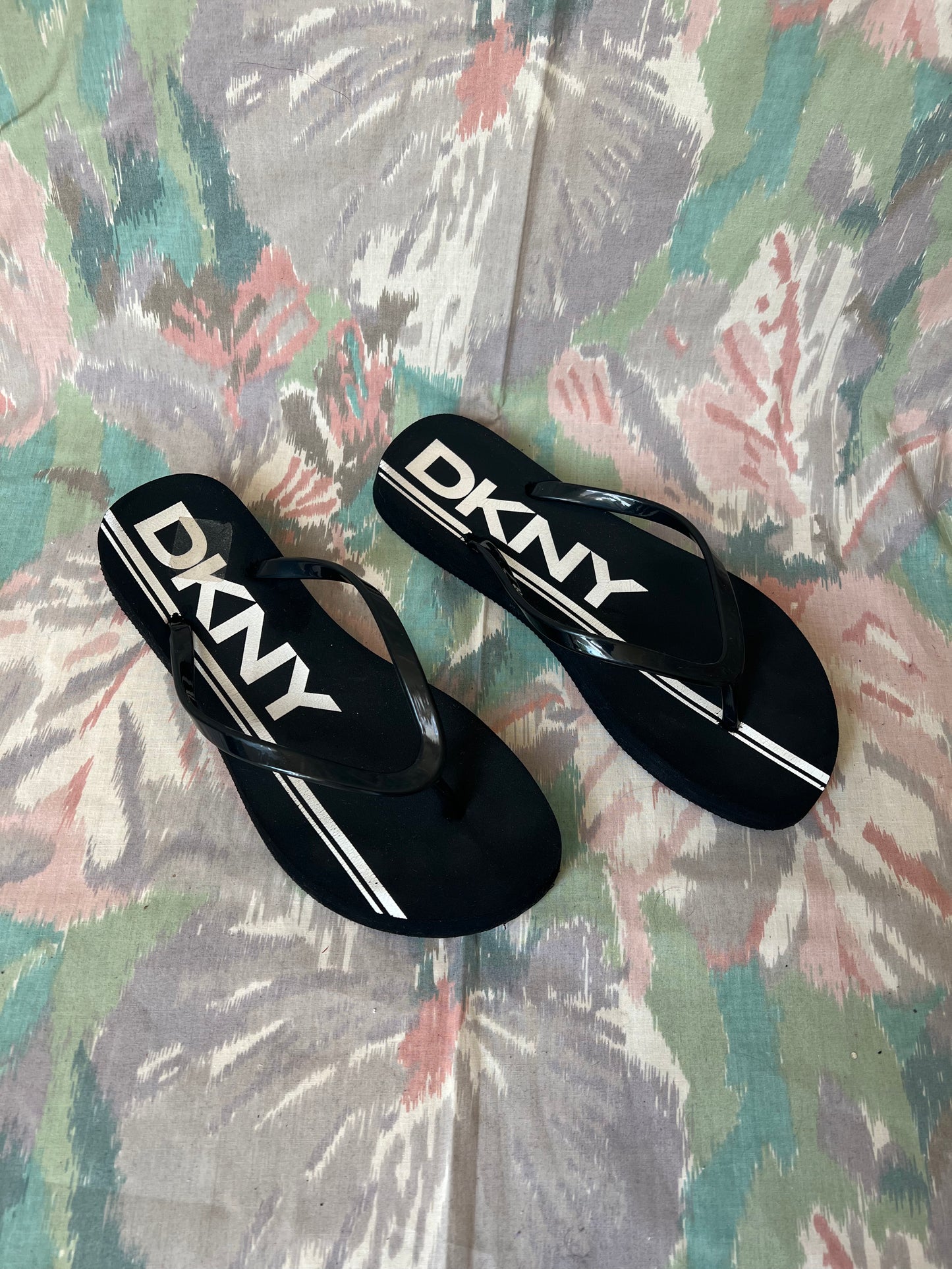 Y2k DKNY Flip Flops
