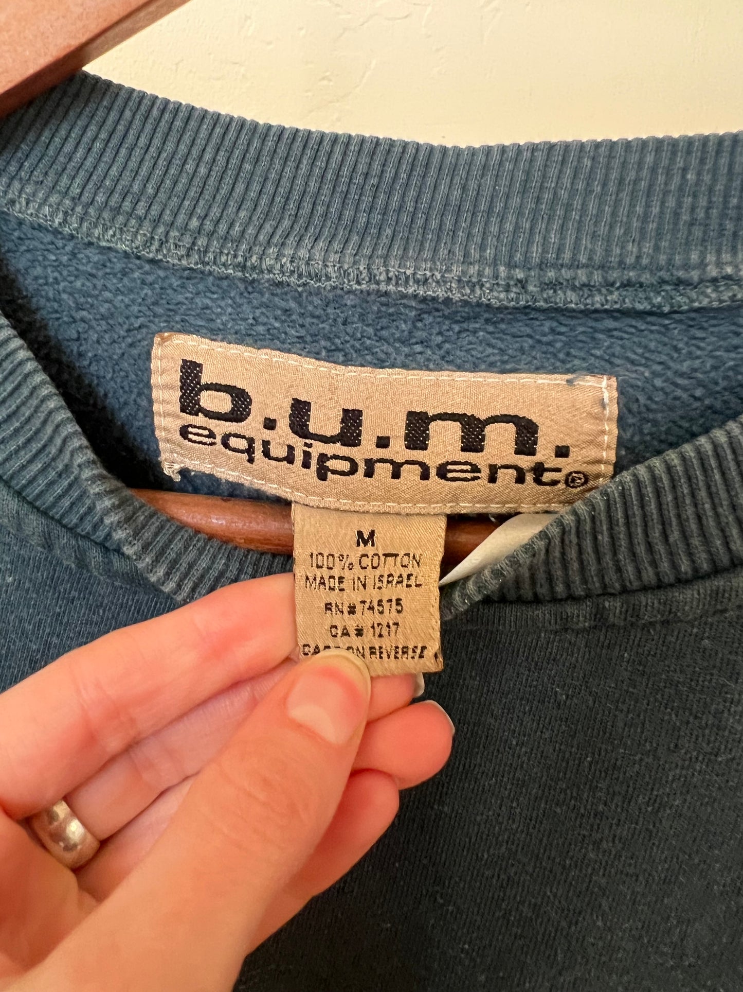 VTG B.U.M Equipment Men’s Blue Short Sleeve Sweatshirt Size M