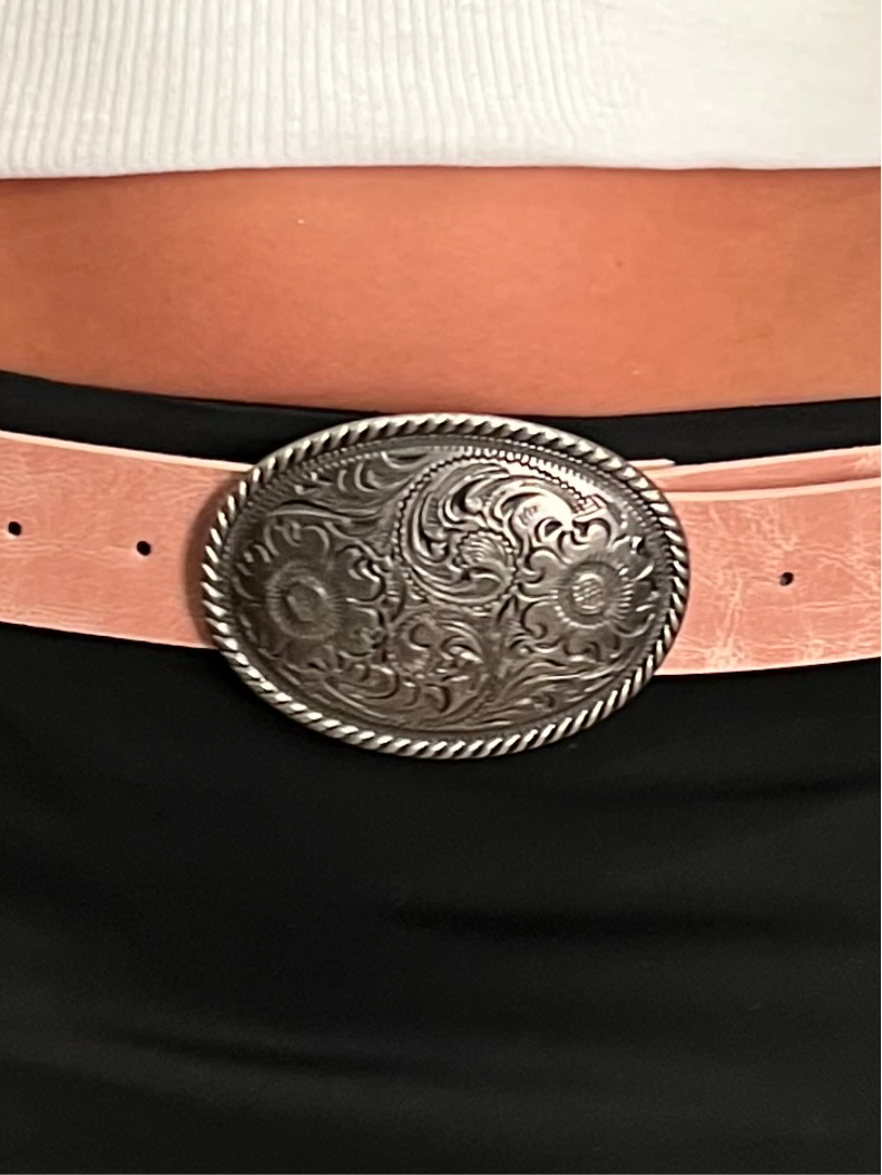 Oval Buckle Belt in Rose