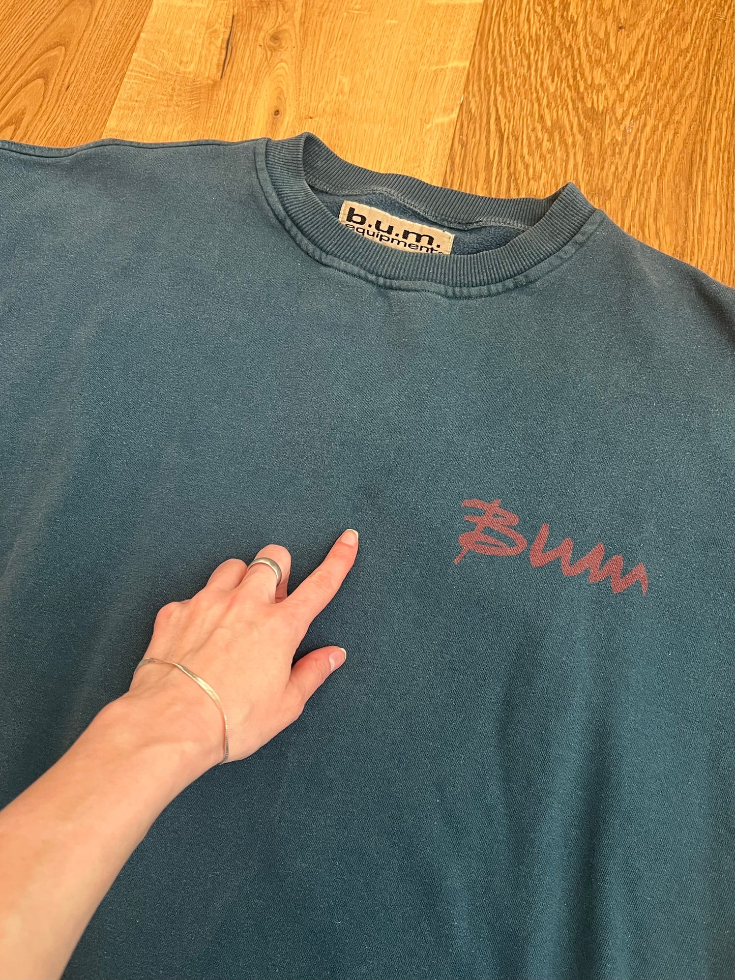 VTG B.U.M Equipment Men’s Blue Short Sleeve Sweatshirt Size M